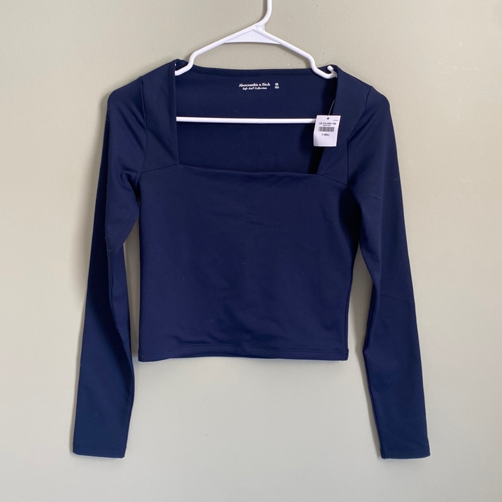 Abercrombie & Fitch Long Sleeve Crop Top